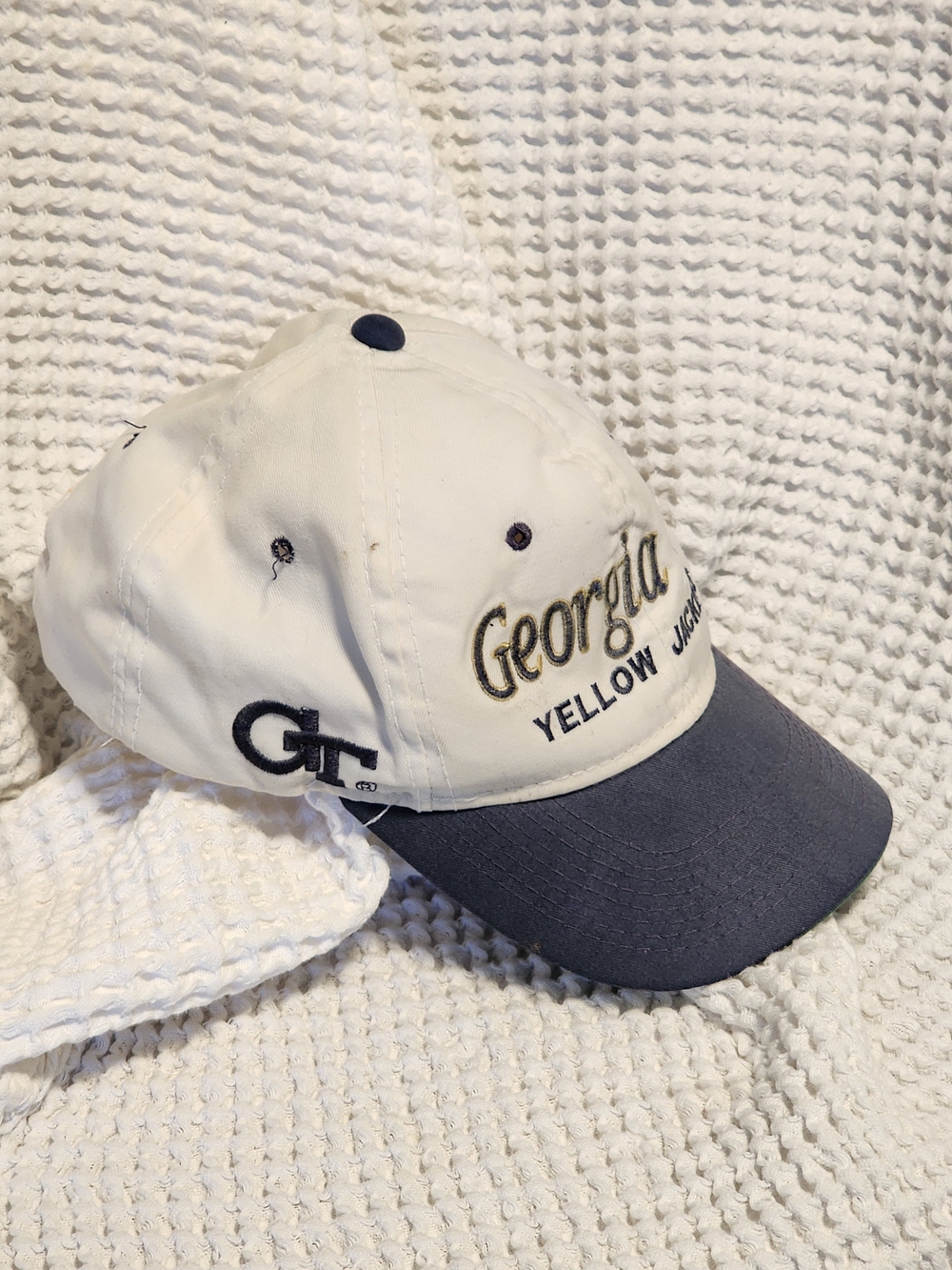 Georgia Tech Yellow Jackets Mens Cotton Baseball Cap - White, Navy And Green